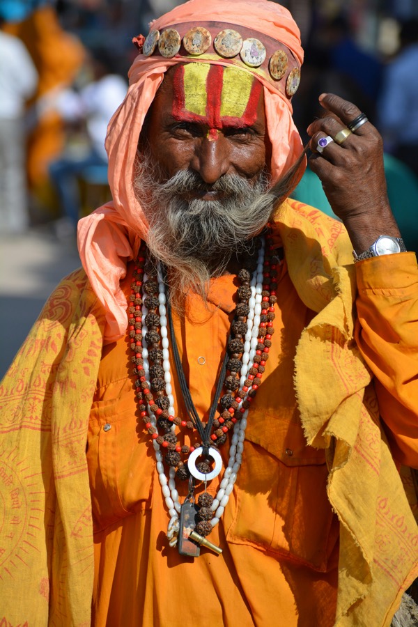 Un sadhu con il tilak sulla fronte